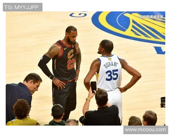 库里半场12分，布克砍17分，勇士大比分领先